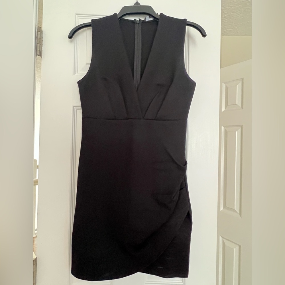 Lulus little black dress! NWOT🔥🔥🔥